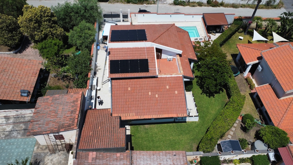 Pannelli fotovoltaici su tetti inclinati